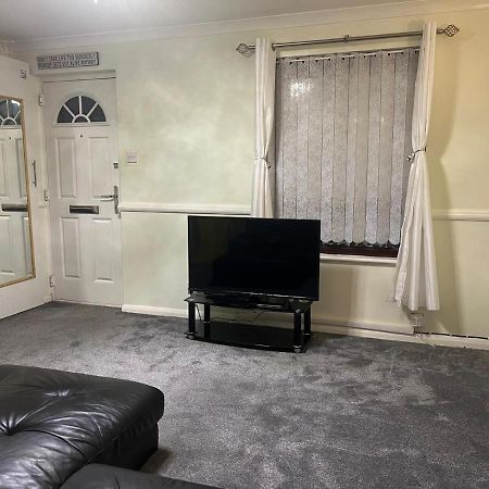 London 1 Bed Cosy House Apartment Norwood ภายนอก รูปภาพ